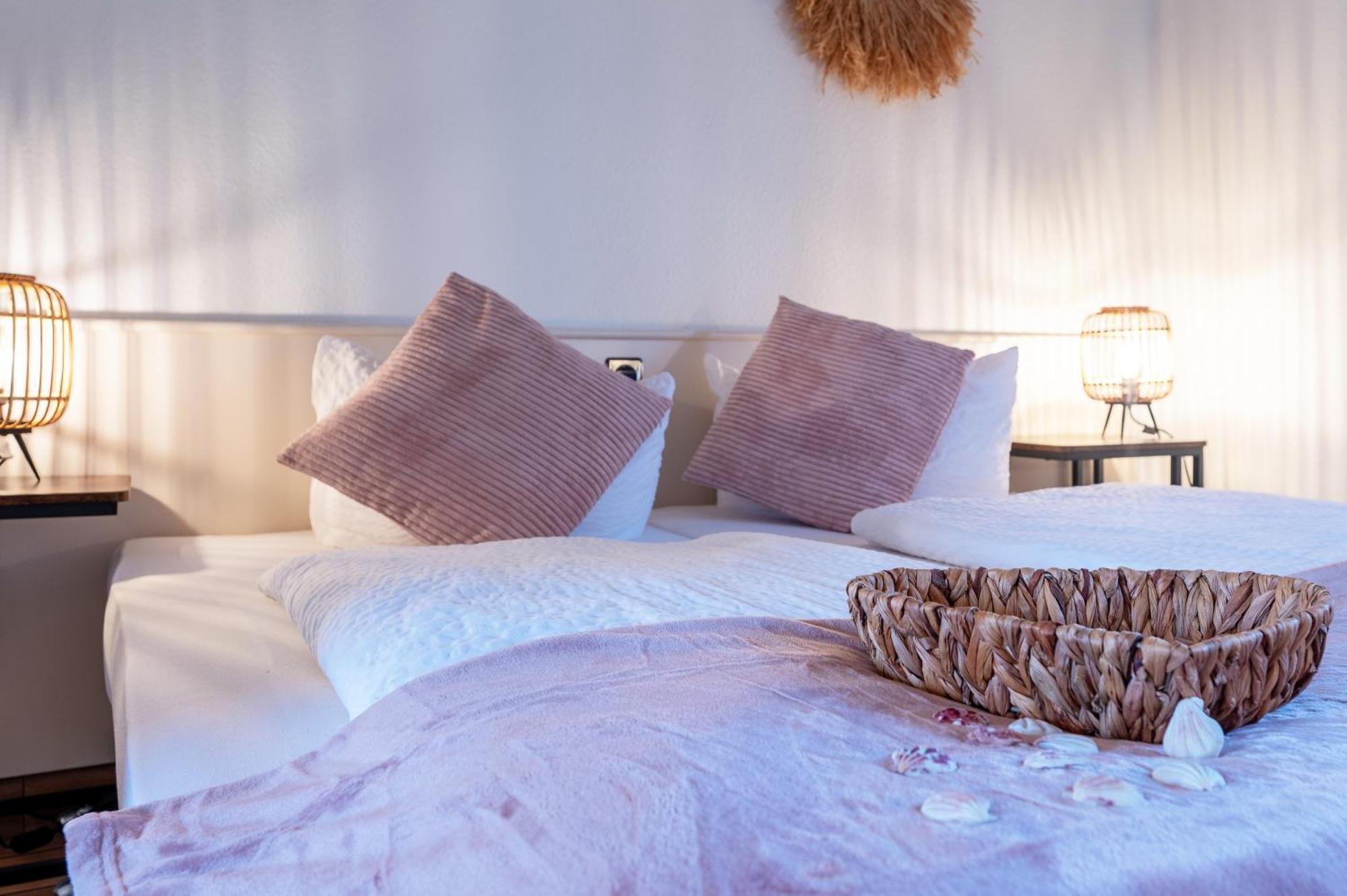 Hotel Waldkur Леер Экстерьер фото