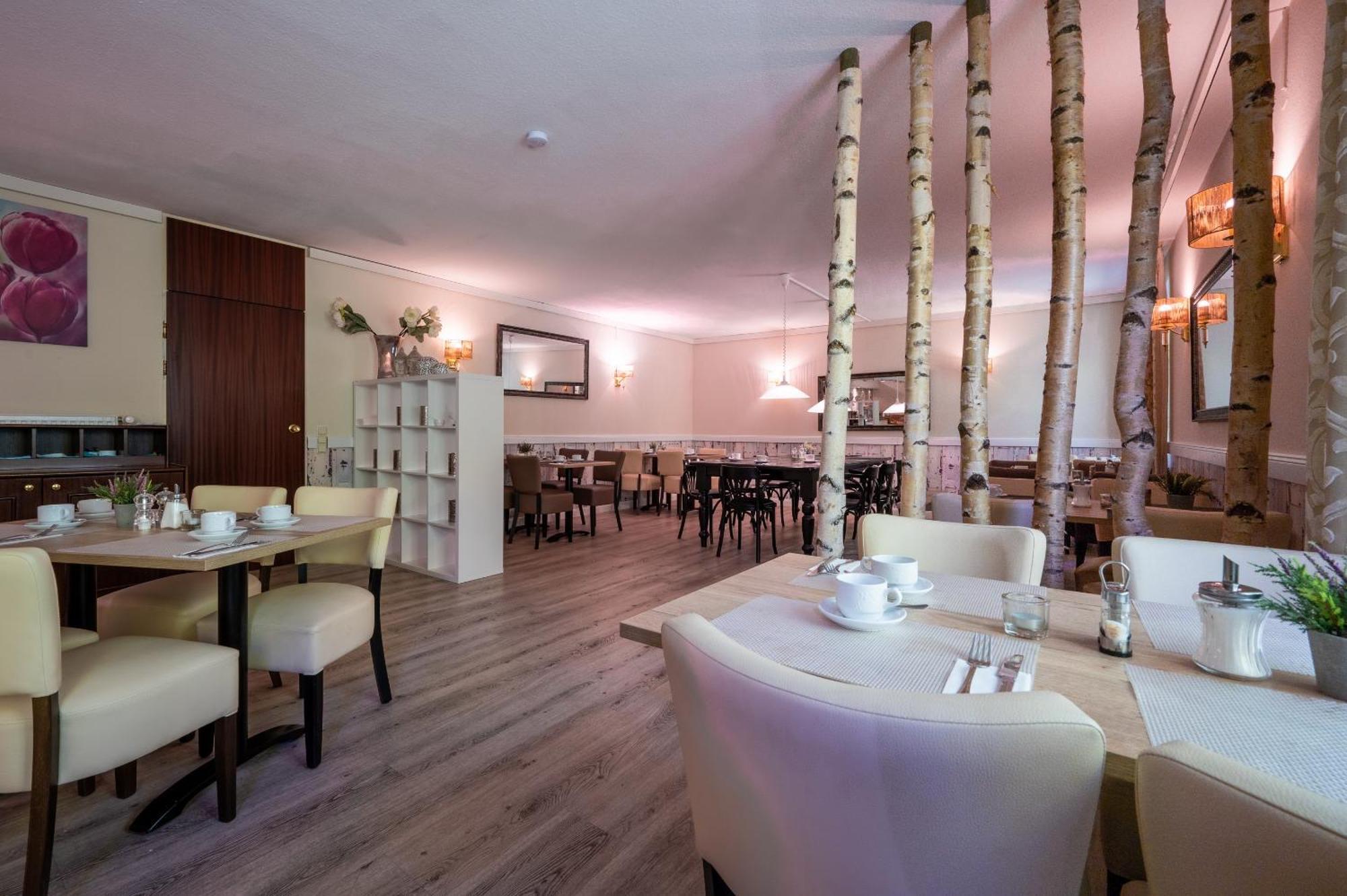 Hotel Waldkur Леер Экстерьер фото
