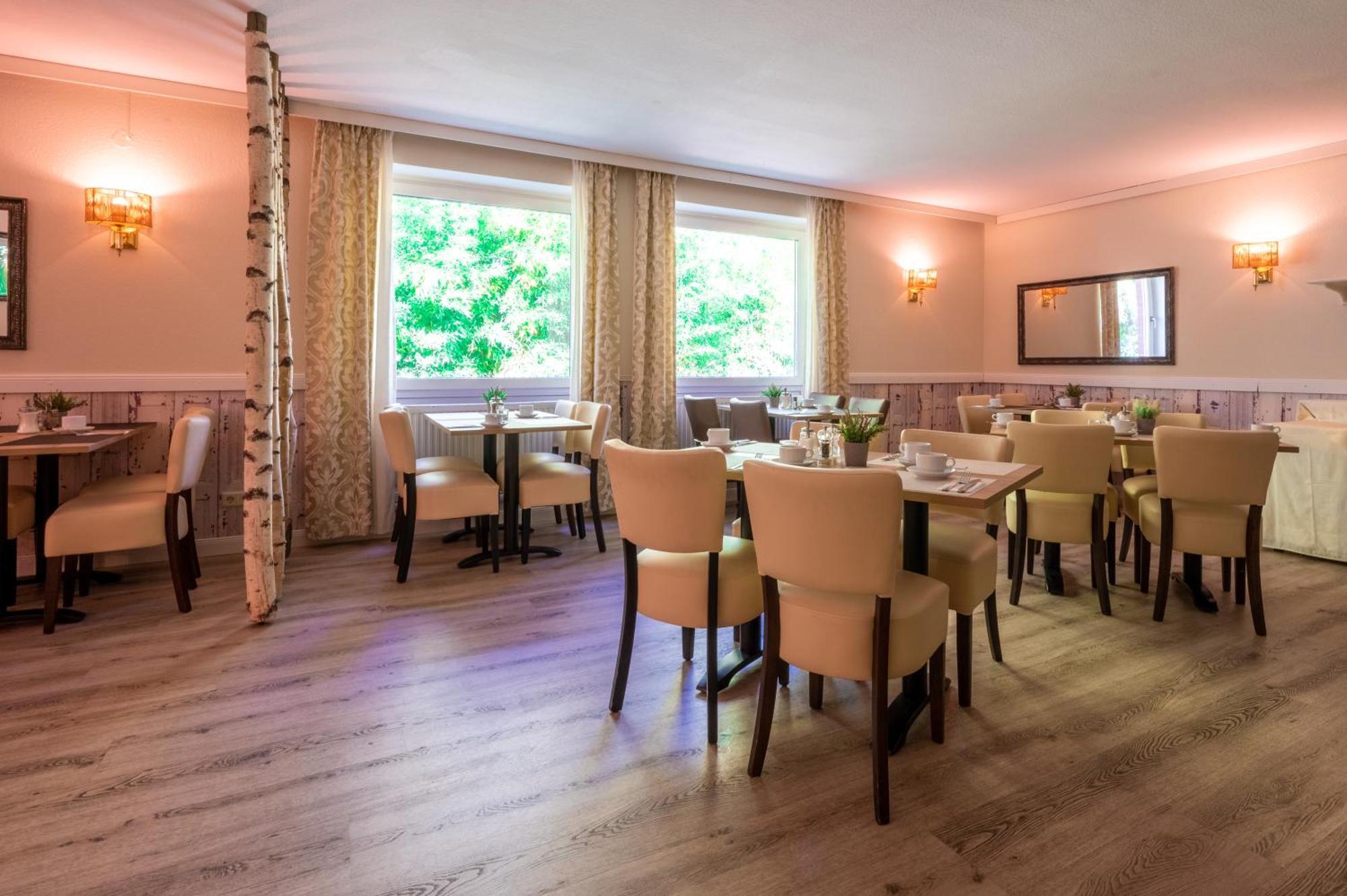 Hotel Waldkur Леер Экстерьер фото